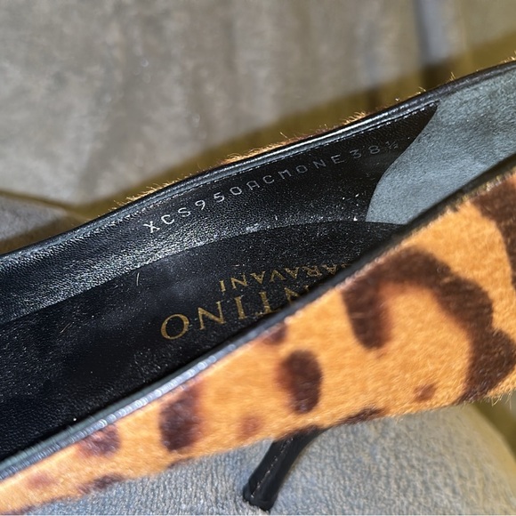 Valentino Garavani Animal Print Heels size 7.5 - Picture 6 of 12